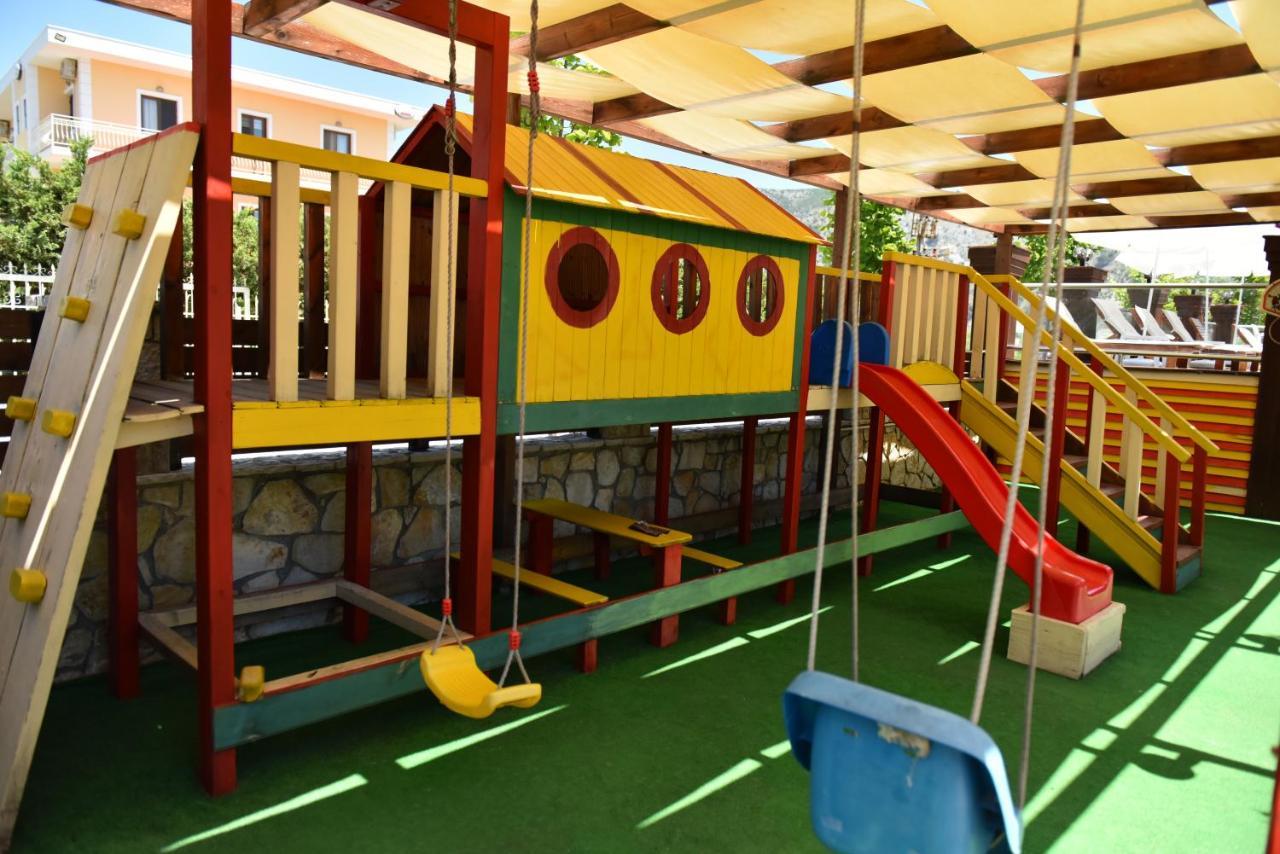 Hotel Kriti Max , Shengjin Shëngjin المظهر الخارجي الصورة