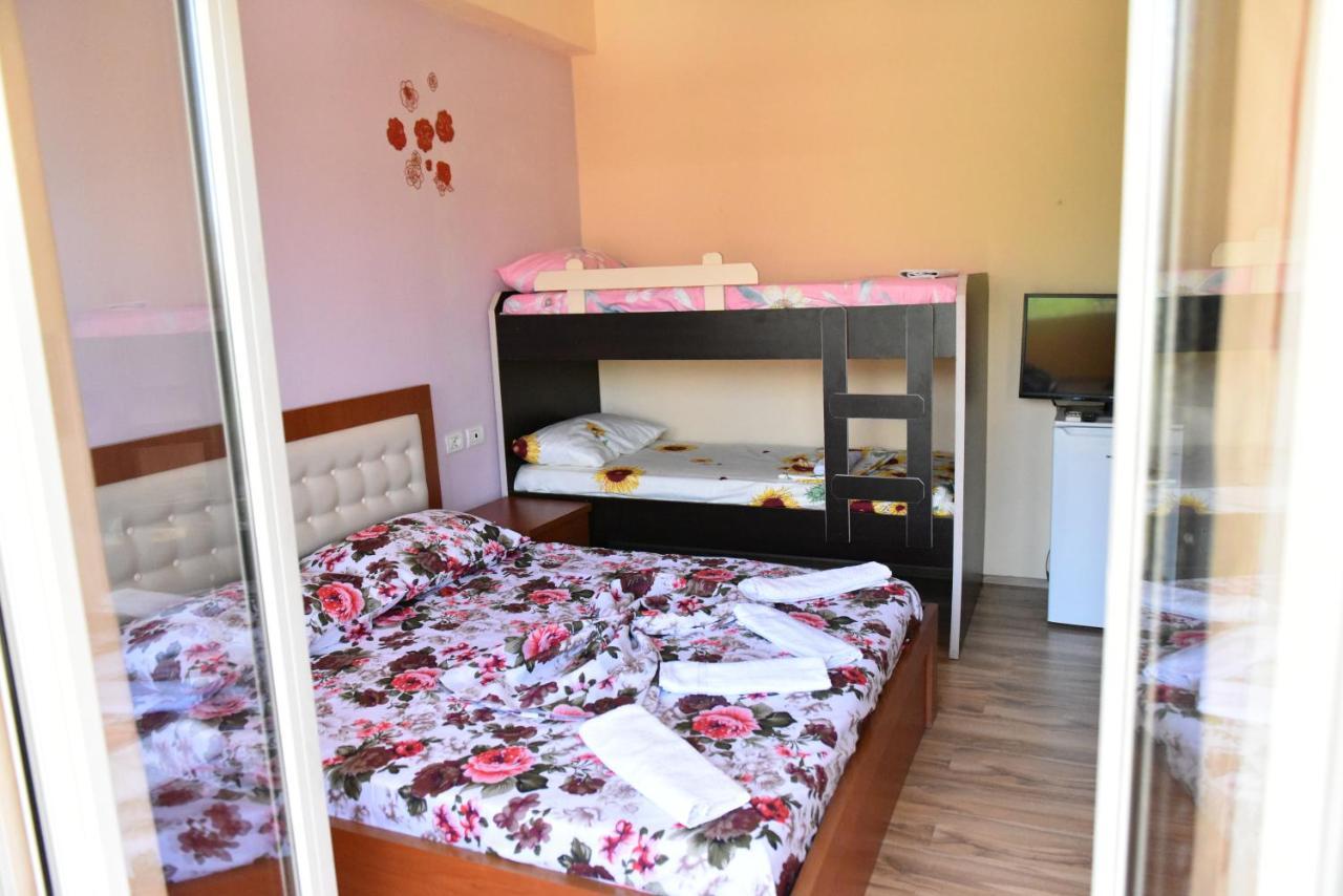 Hotel Kriti Max , Shengjin Shëngjin المظهر الخارجي الصورة