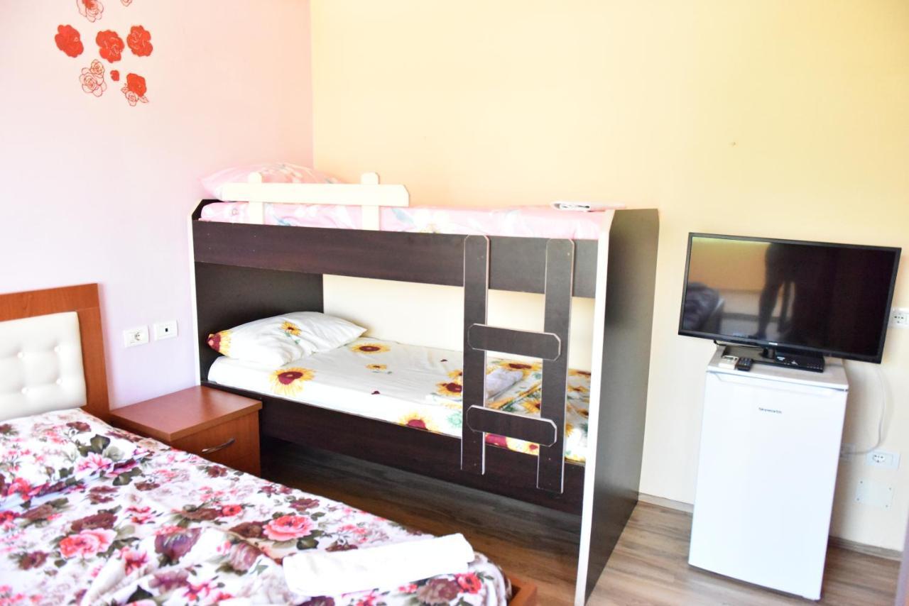 Hotel Kriti Max , Shengjin Shëngjin المظهر الخارجي الصورة