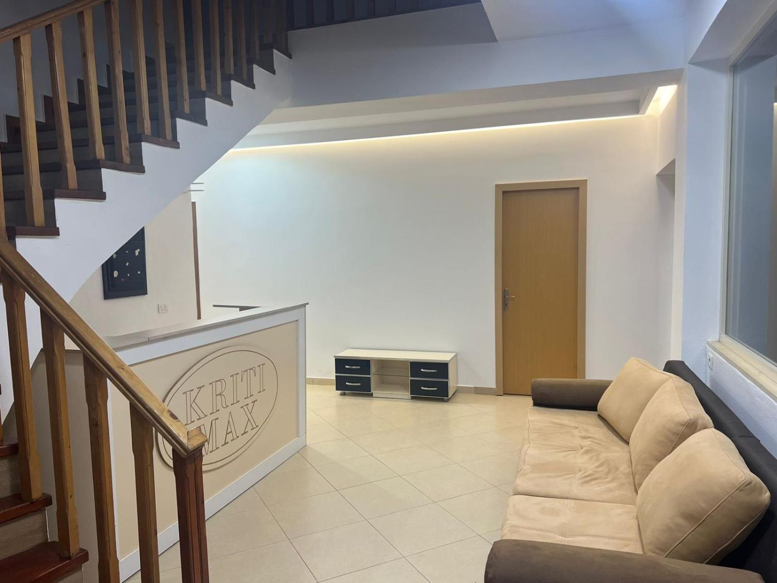Hotel Kriti Max , Shengjin Shëngjin المظهر الخارجي الصورة