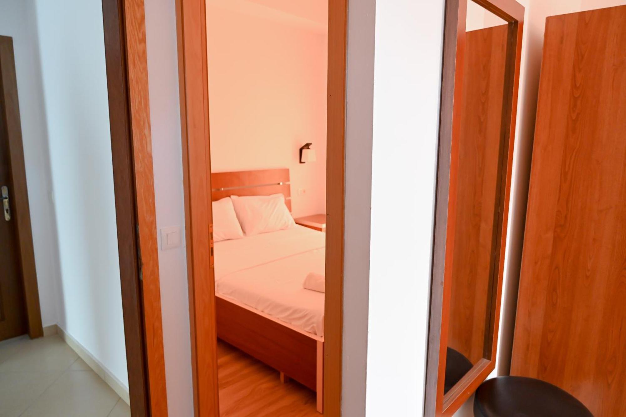 Hotel Kriti Max , Shengjin Shëngjin المظهر الخارجي الصورة