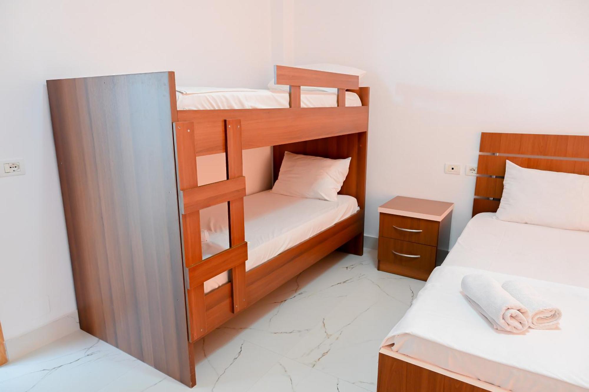 Hotel Kriti Max , Shengjin Shëngjin المظهر الخارجي الصورة