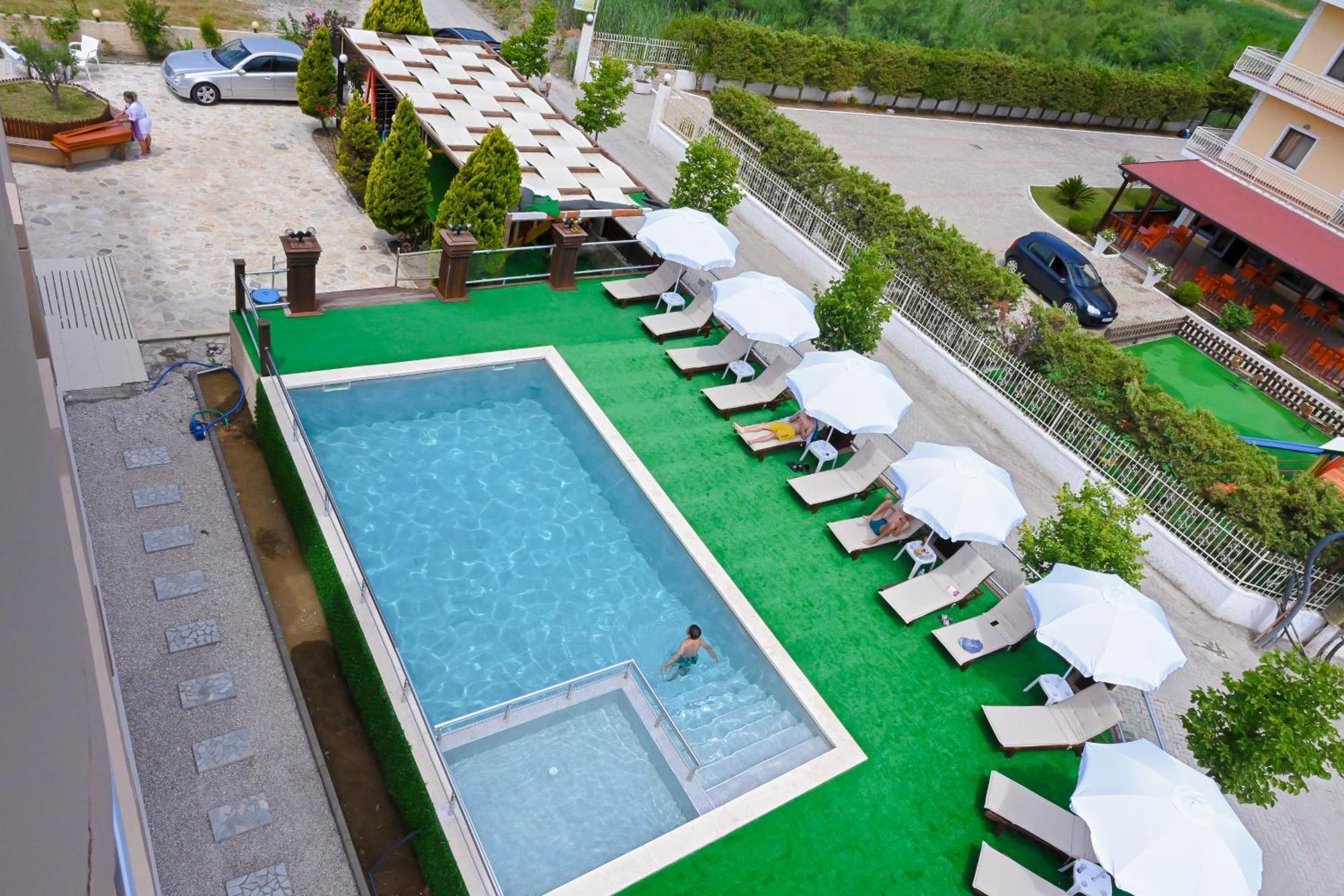 Hotel Kriti Max , Shengjin Shëngjin المظهر الخارجي الصورة